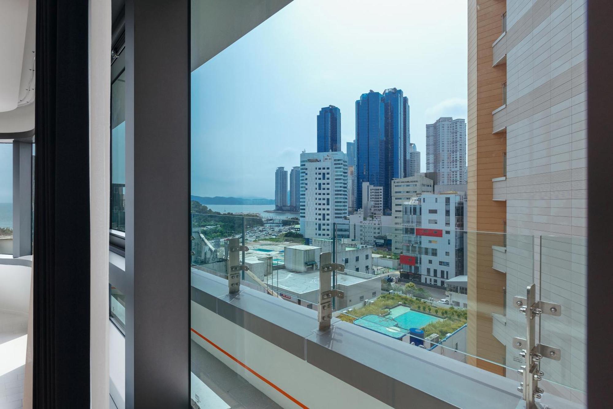 Newcz Haeundae Residence Busan Buitenkant foto