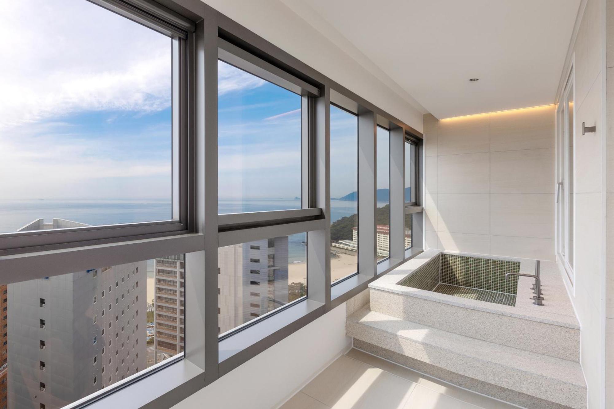 Newcz Haeundae Residence Busan Buitenkant foto